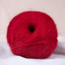 fil à tricoter rouge rubis très doux